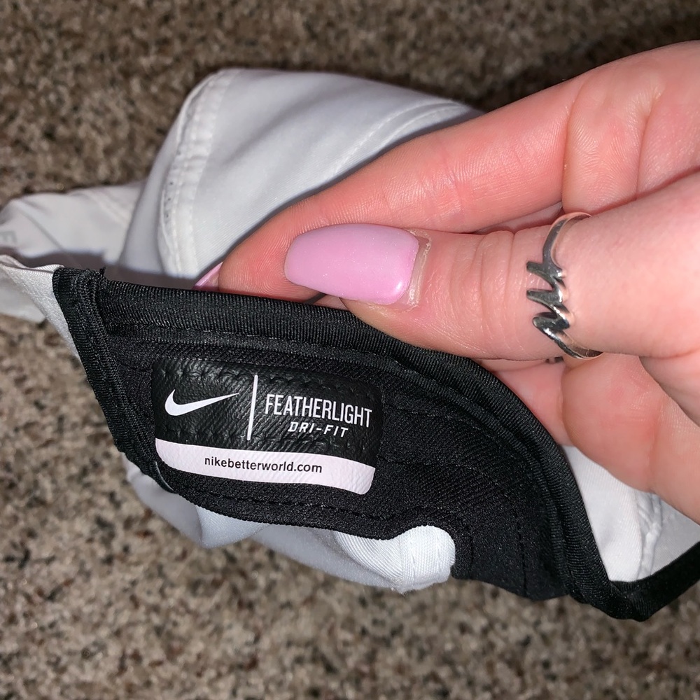 Nike hat - Picture 2 of 3